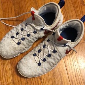 Men’s basketball shoes